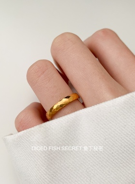 鱼丁秘密 简约轻奢高级小众设计感金色菱形切面气质时尚ins戒指女