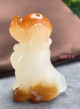 天然金丝玉旺财狗狗挂件生肖狗吊坠情侣男女款立体雕刻玉坠带挂绳