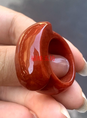 翡翠A货红翡马鞍宽边桶型扳指