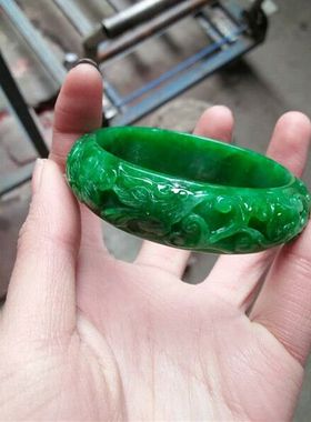 玉镯手镯翡翠雕花如意玉镯翡翠