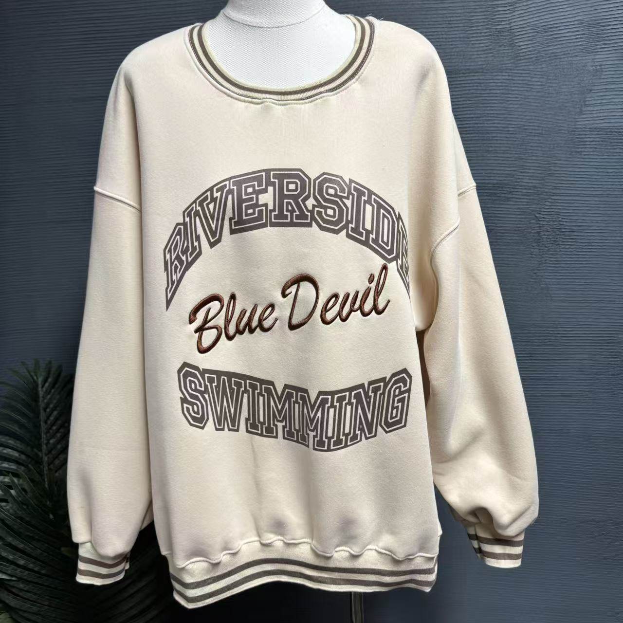 镜服饰冬季街头休闲风字母印花加绒卫衣女宽松圆领减龄上衣10793,淘宝优惠券,粉丝福利购,淘宝优惠卷