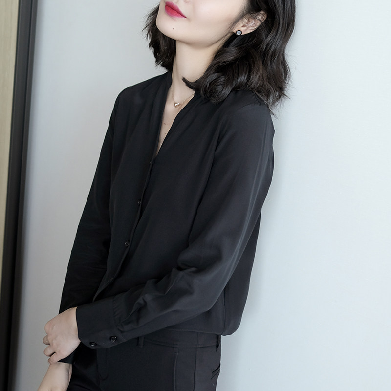 吸睛丝垂雪纺v领黑色女设计感衬衫 iumi衬衫