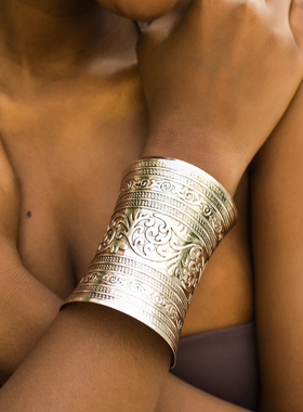 民族风夸张复古宽版花纹手镯