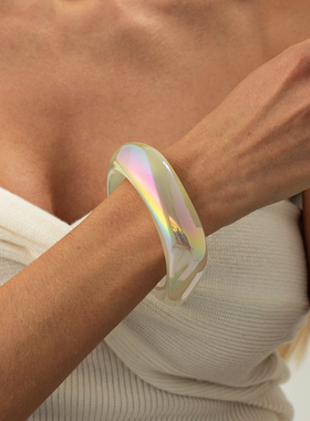 AB彩不规则树脂手镯女2026春季新潮时尚设计网红舞台走秀搭配饰品