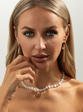 2件套不对称桃心玻璃珠子耳钉项链 2026春季潮时尚可爱气质锁骨链