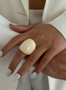 宽版圆弧树脂戒指女 2025冬季新潮时尚小众设计网红ins风指环组合