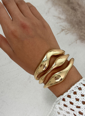 不规则波浪镂空开口手镯女 2025嘻哈时尚个性模特T台走秀搭配饰品