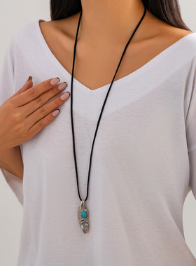 镶嵌仿松石羽毛绒绳项链女欧美长款森系个性网红搭配休闲服装饰品