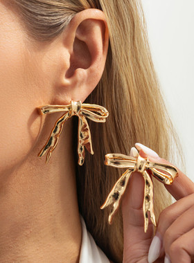 金属蝴蝶结吊坠耳钉项链女 2026夏季新潮时尚小众个性旅拍锁骨链