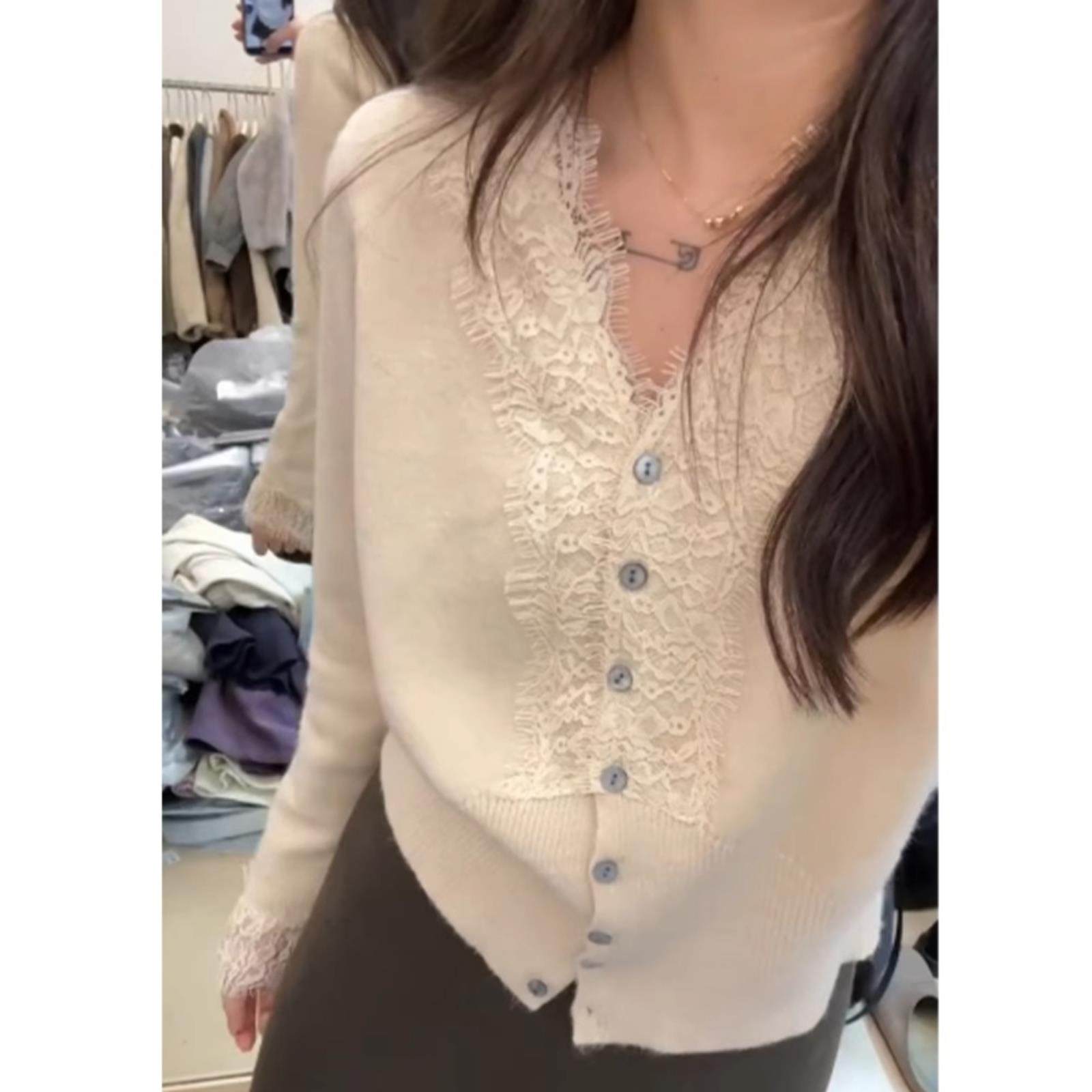 法式蕾丝拼接V领内搭毛衣女秋冬修身气质打底衫秋冬别致针织上衣,淘宝优惠券,粉丝福利购,淘宝优惠卷