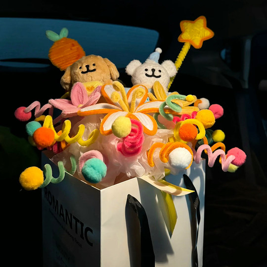 Finished Christmas bouquet for girlfriend and best friend, cute little twist stick bouquet, creative birthday gift for children