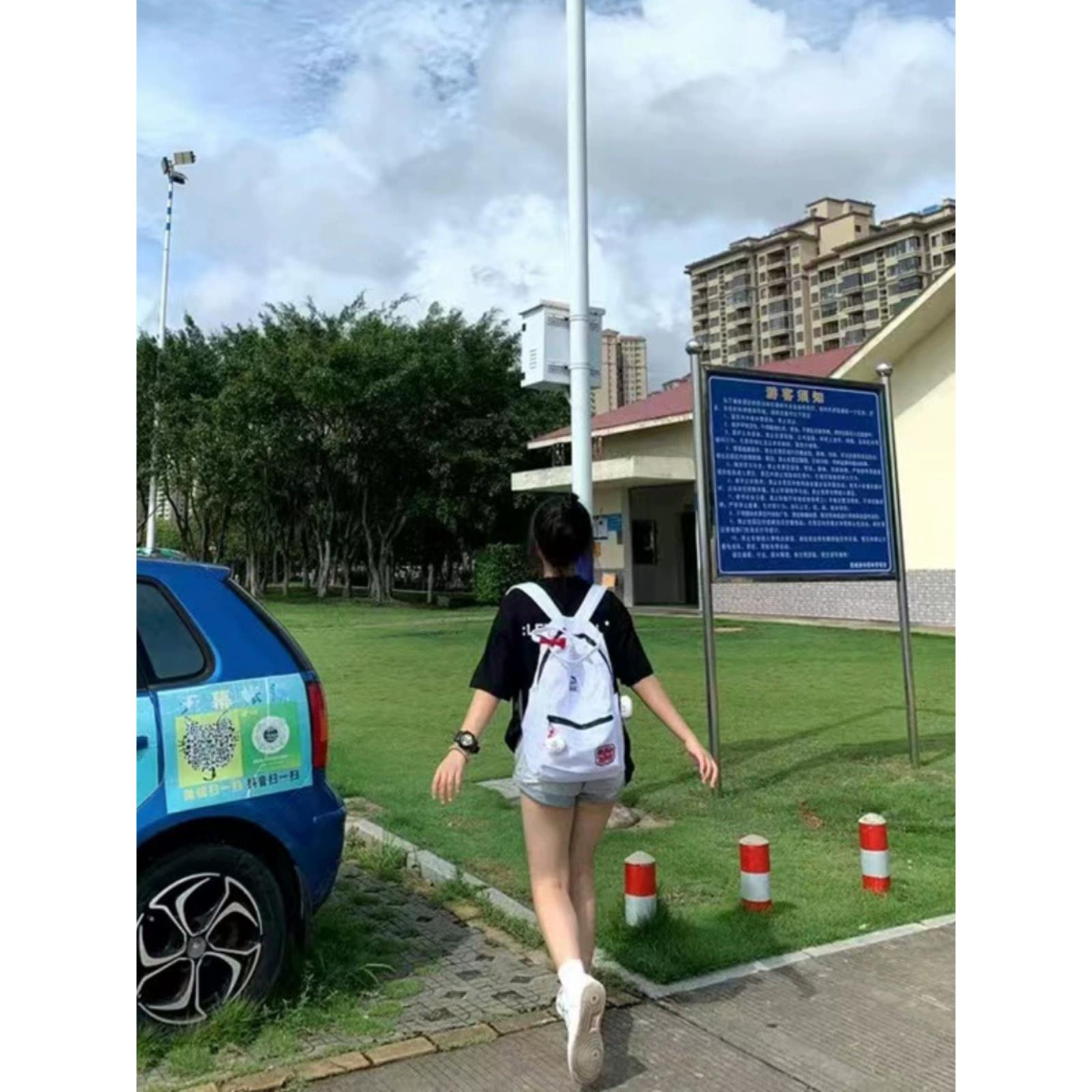 hellokitty书包高颜值kt凯蒂猫双肩包初中女生大容量可爱小众背包 - 图2