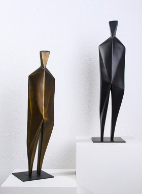 黑色几何切面抽象人物软装摆件