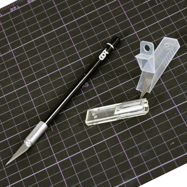 Model tool engraving pencil sharpener