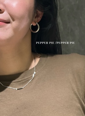 辣椒派经典YYDS好质感不掉色光面素圈钛钢银色 耳圈极简通勤个性