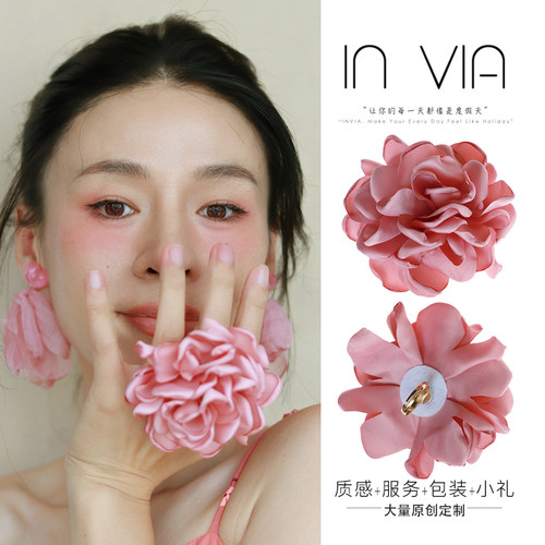 新年喜庆粉红色手花大花朵戒指舞台表演夸张度假甜美拍照甜酷风 - 图0