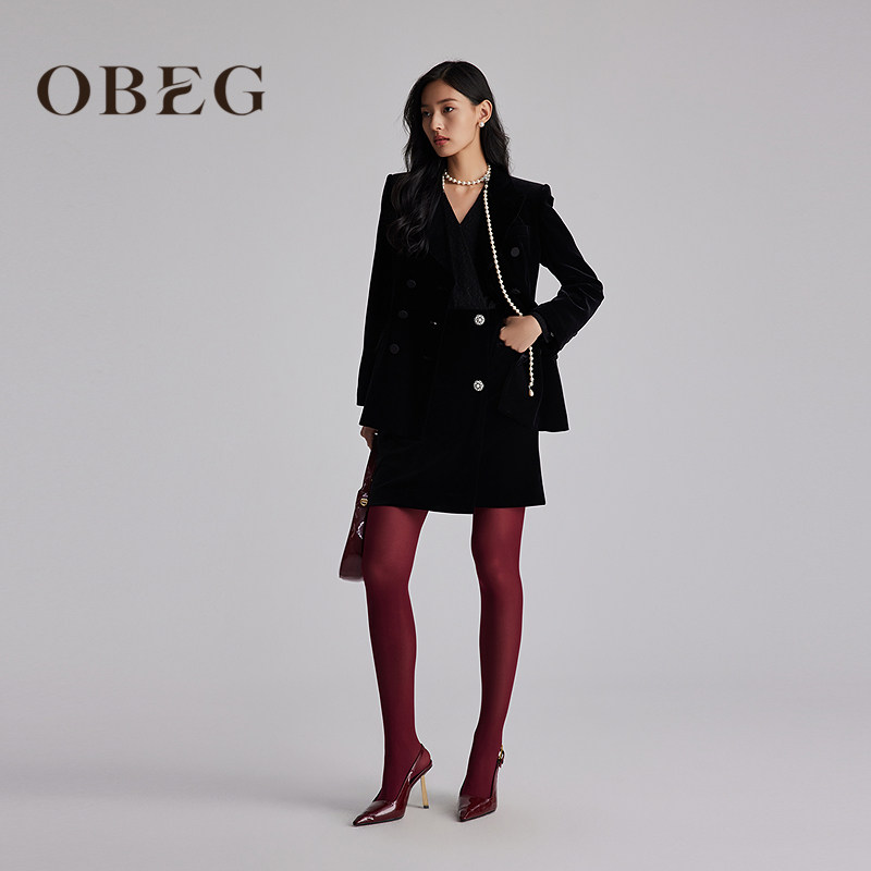 OBEG欧碧倩复古丝绒黑色西装外套女冬高级感修身正装西服10484046,淘宝优惠券,粉丝福利购,淘宝优惠卷