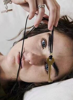 搭配bi败铜镀金银项链艺术感时髦