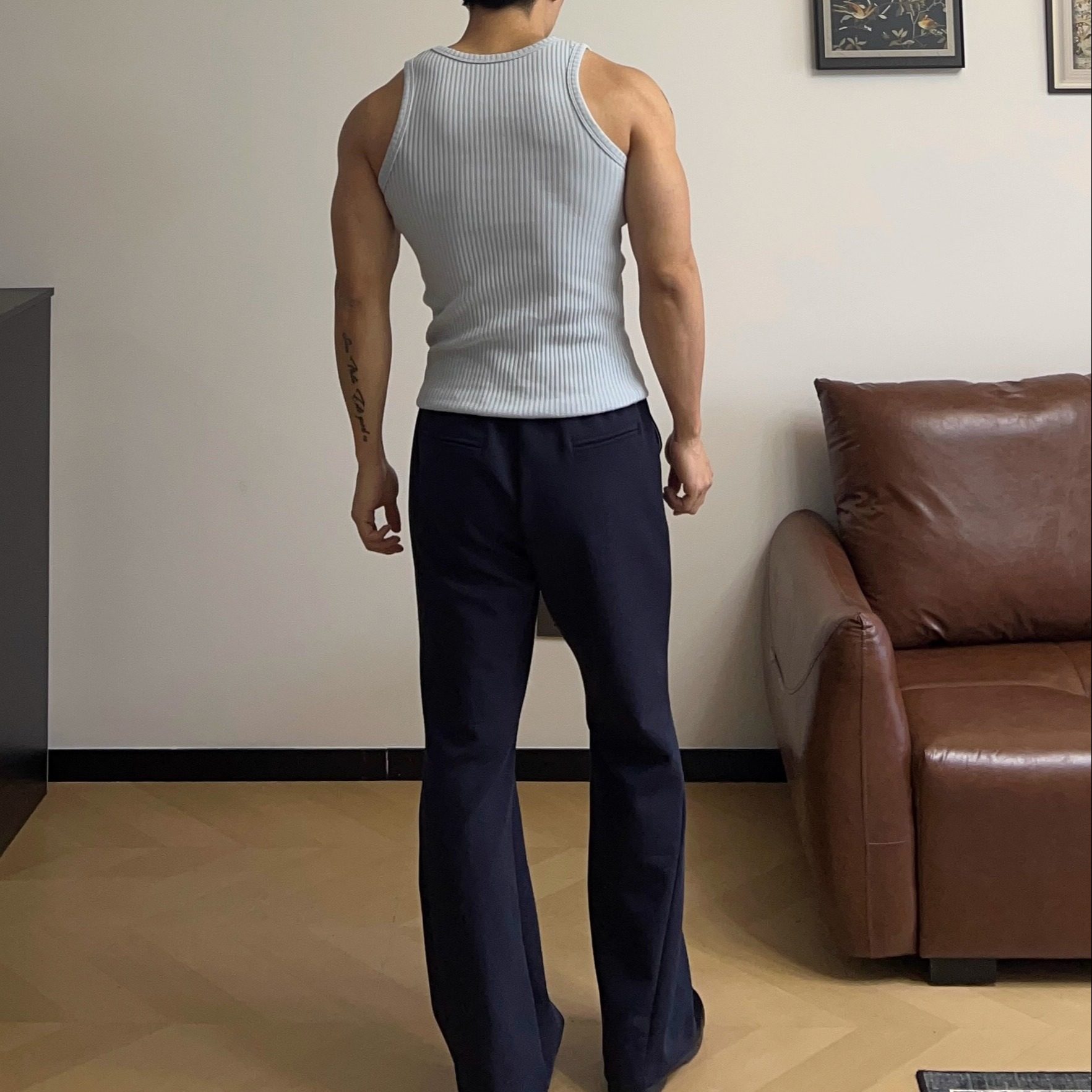 本源ULTISO 美式休闲弯刀卫裤健身运动微喇宽松百搭显高直筒长裤,淘宝优惠券,粉丝福利购,淘宝优惠卷