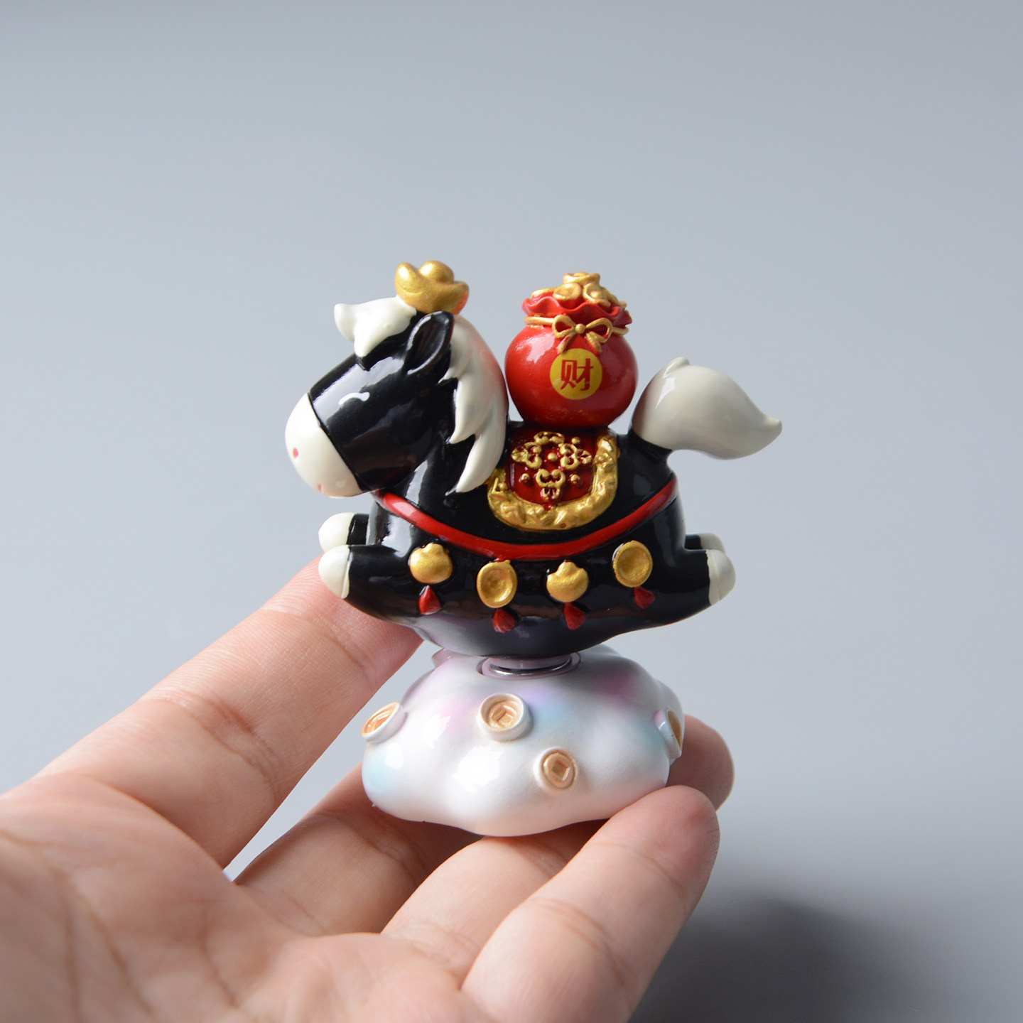 【最牛的黑马，冲】小马摆件马年新年装饰桌面可爱中控台车载汽车,淘宝优惠券,粉丝福利购,淘宝优惠卷