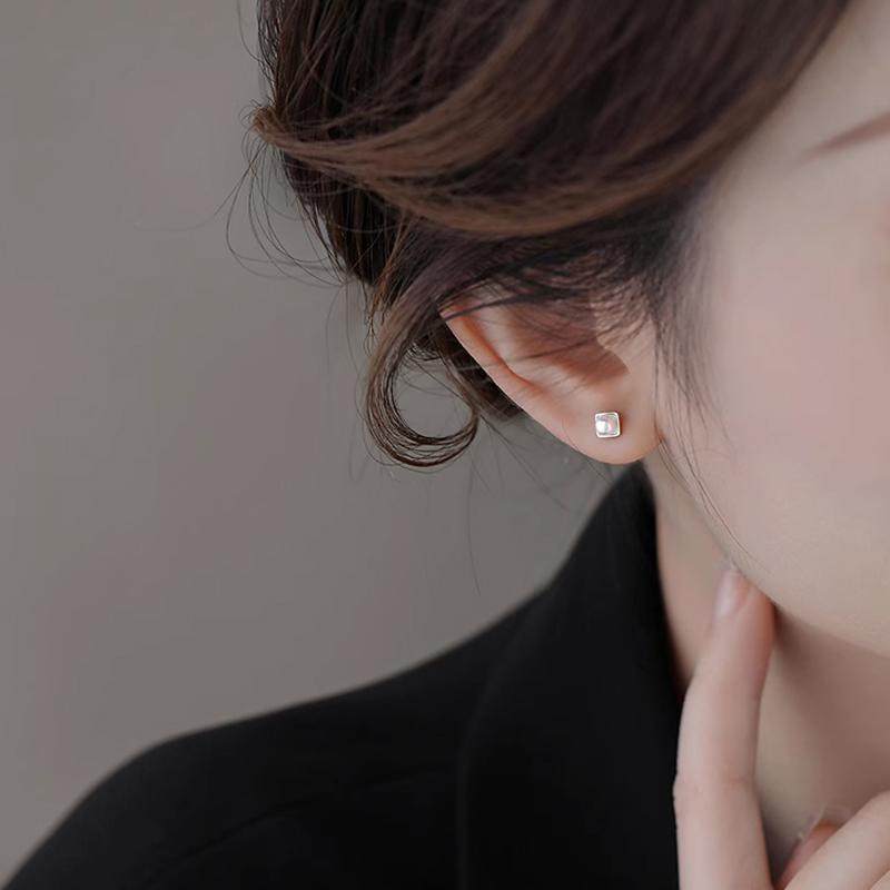 【心玉】天然淡水珍珠耳钉女款 999足银简约几何螺丝拧扣耳环耳饰,淘宝优惠券,粉丝福利购,淘宝优惠卷