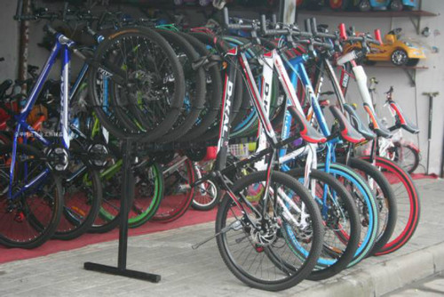 华夏牌钢制插入式山地自行车大型整排展示架10辆车店专用展架包邮-图0