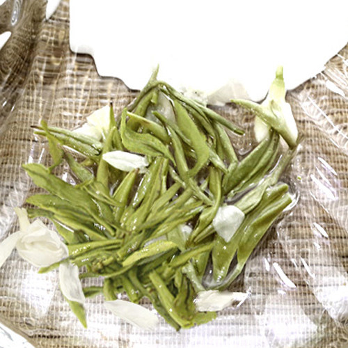 2026年新茶 峨圣飘雪茶 茉莉花茶叶 峨眉山浓香型花茶250克 - 图1