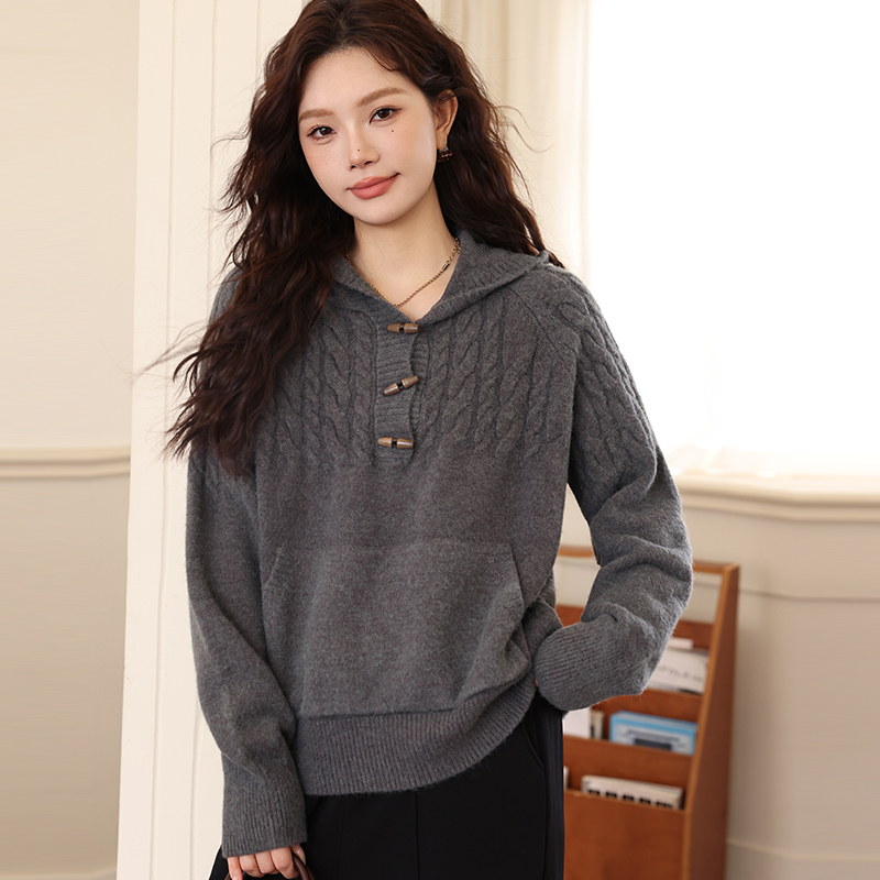 绮娑女装大码长袖套头连帽木扣麻花毛衣女冬季新款显瘦胖MM上衣女 - 图2