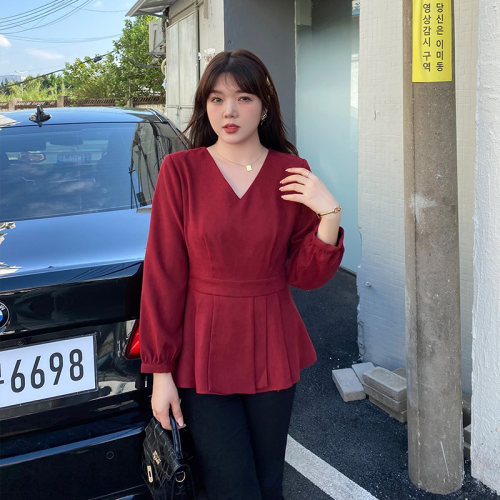 2024年秋新款V领百褶宽松休闲显瘦胖MM上衣女磨毛衫黑色套头打底 - 图1