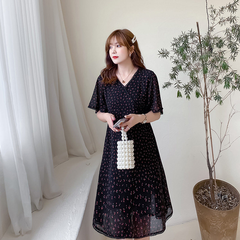 2020夏季新款樱桃花边v领碎花裙 绮娑女装大码女装