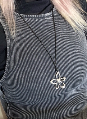 日韩系ins风简约复古花朵黑绳抽拉调节长项链小众y2k甜酷叠戴百搭