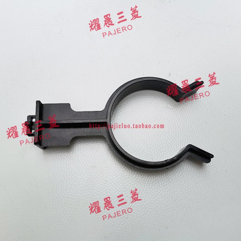 适配三菱帕杰罗V73V77V93V97水箱下水管固定卡扣散热器水管固定架 - 图1