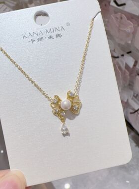 卡娜米娜新款简约气质蝴蝶吊坠项链女简约锁骨链小众设计项饰