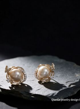 卡娜米娜 复古咖金色镶钻缠绕蝴蝶珍珠耳钉 s925银针甜美气质耳环