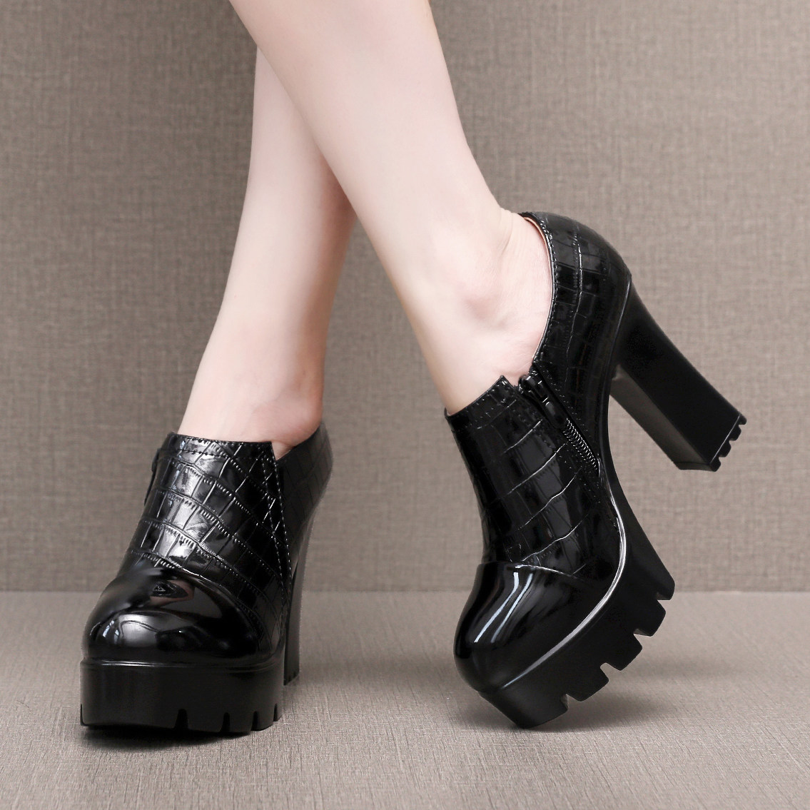 漆皮深口单鞋厚底防水台高跟鞋女粗跟不累脚小个子加绒及踝短靴子,淘宝优惠券,粉丝福利购,淘宝优惠卷