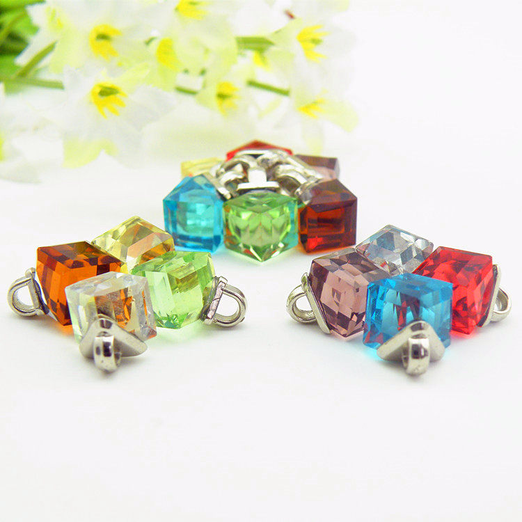 高档水晶扣红色钻扣 衬衫 毛衣纽扣雪纺扣 衬衣扣 时尚女装饰扣子,淘宝优惠券,粉丝福利购,淘宝优惠卷