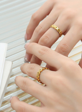 宫廷风个性铜钱钛钢镀18K金戒指指环女简约小众设计国风潮流百搭