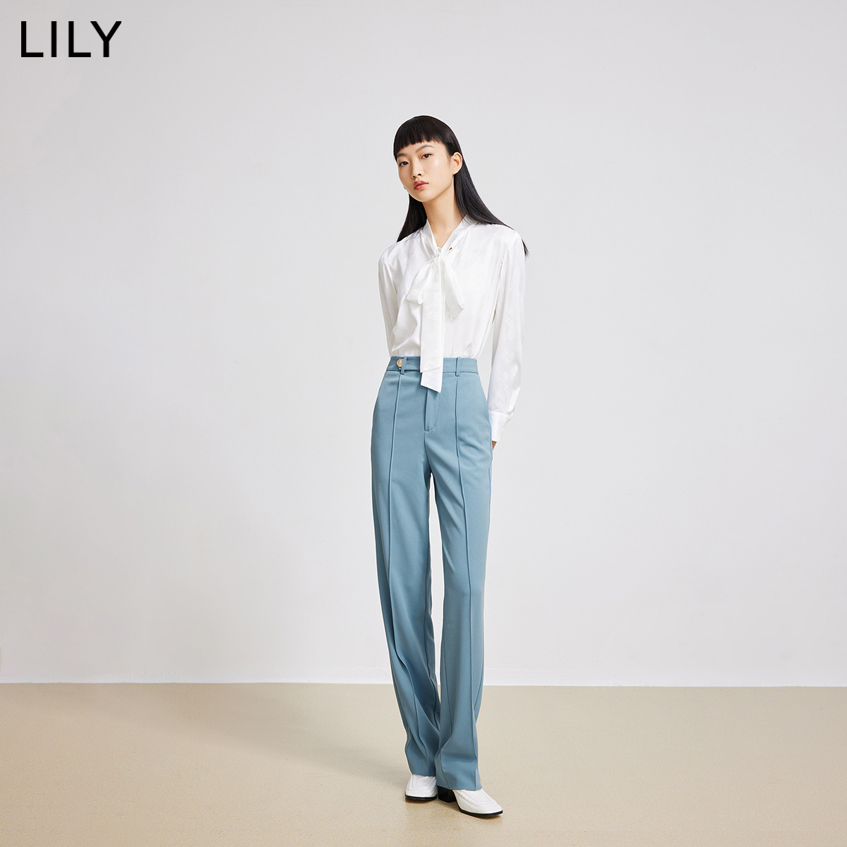 LILY官方旗舰店LILY2022春新款女装蝴蝶结法式小上衣通勤长袖内搭白色雪纺衬衫1