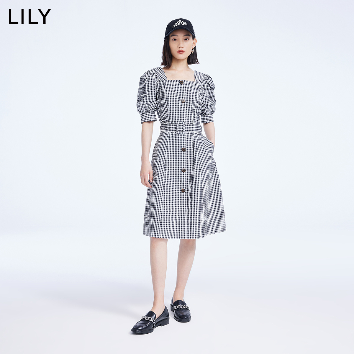 【商场同款】LILY2022秋新款女装复古格纹法式方领高腰短袖连衣裙 - 图1