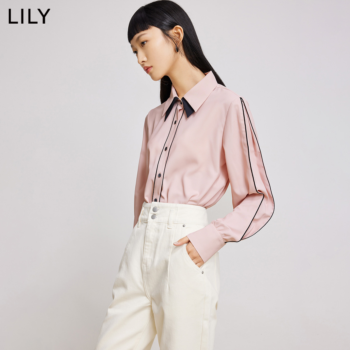 LILY官方旗舰店LILY2022春新款女装设计感撞色假双层领通勤垂感宽松长袖雪纺衬衫0