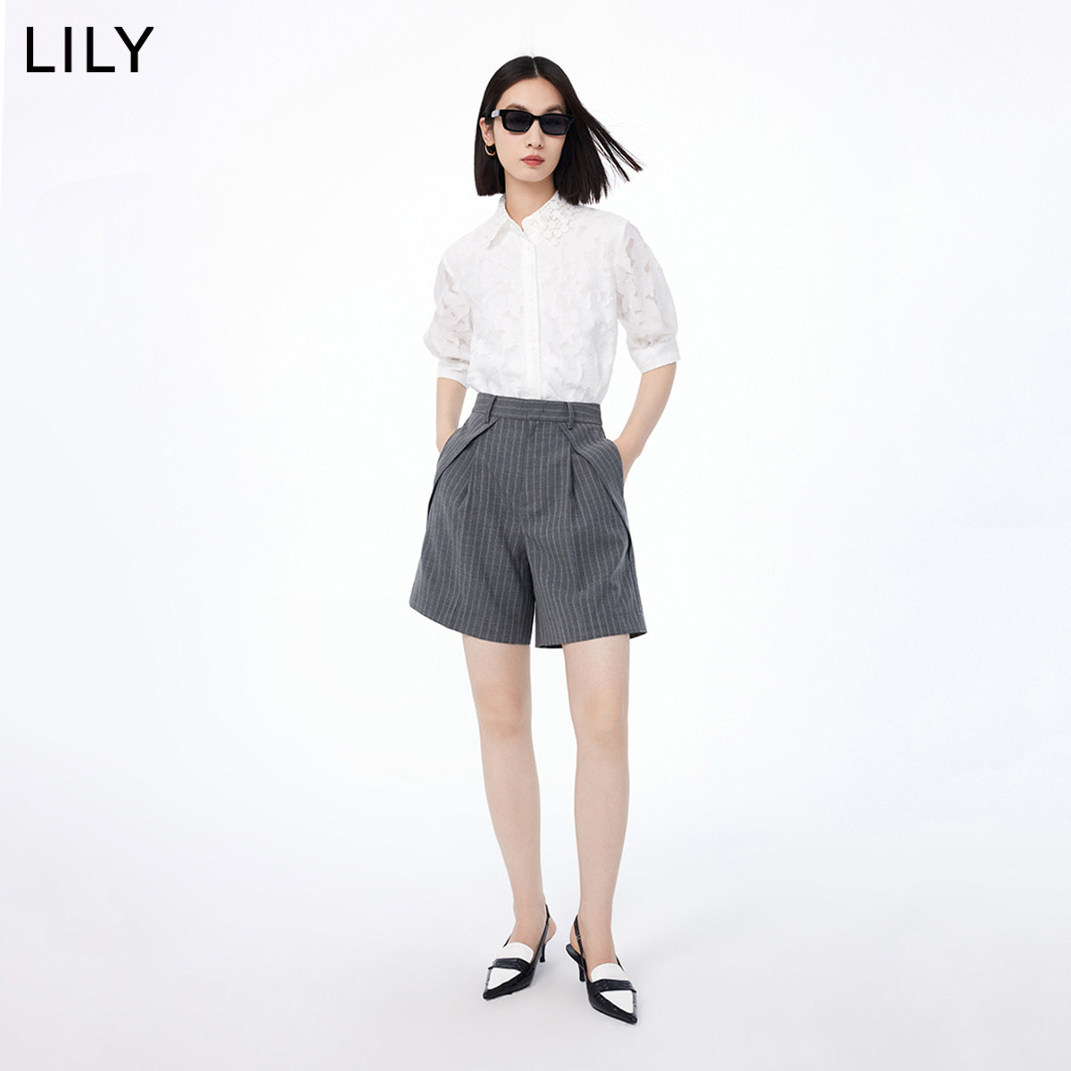 LILY2023秋新款女装别致镂空花卉上衣