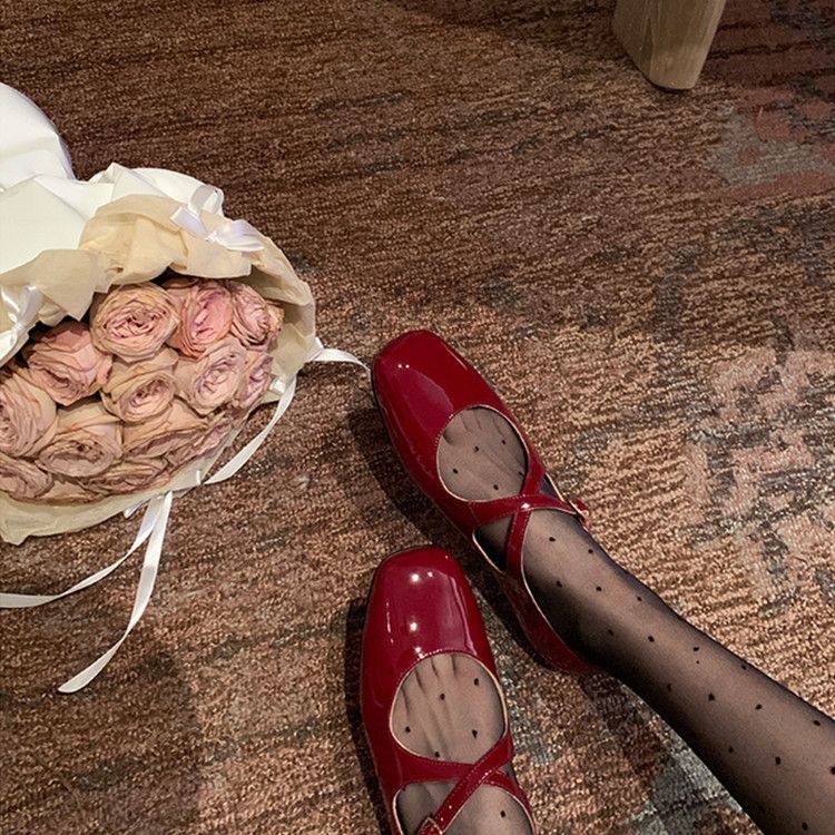 洛可千金2026春秋新款法式方头交叉扣带珍鞋女浅口平底单鞋,淘宝优惠券,粉丝福利购,淘宝优惠卷