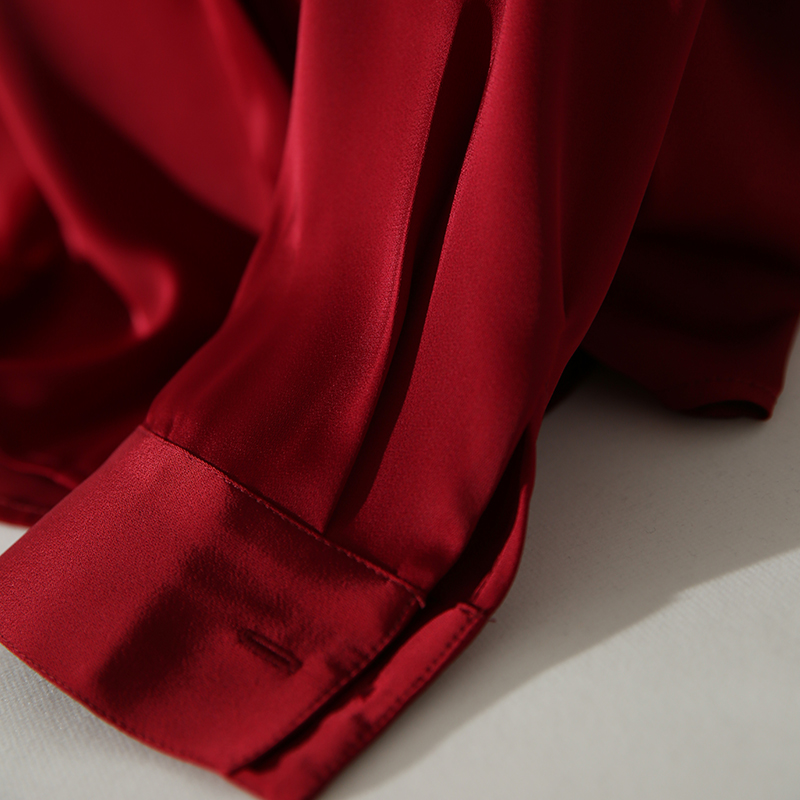 高级感红色缎面衬衫女长袖通勤面试气质上衣新款抗皱免烫醋酸衬衣