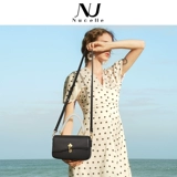 Белая сумка через плечо, небольшая сумка, цепь, изысканный стиль, коллекция 2023, 2022, в стиле Шанель