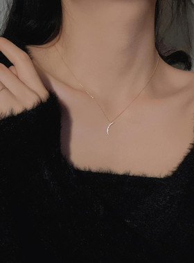 精致月亮项链女镀银秋冬气质高级感吊坠镶钻锁骨链女小众轻奢