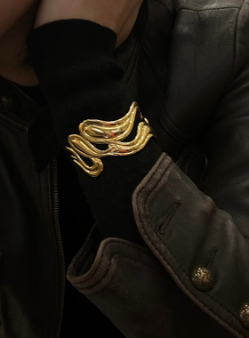 734钛钢手环夸张线条高级感金色臂环欧美不掉色开口可调节手镯