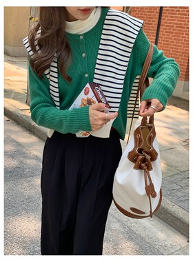 条纹针织披肩春秋女网红交叉斗篷