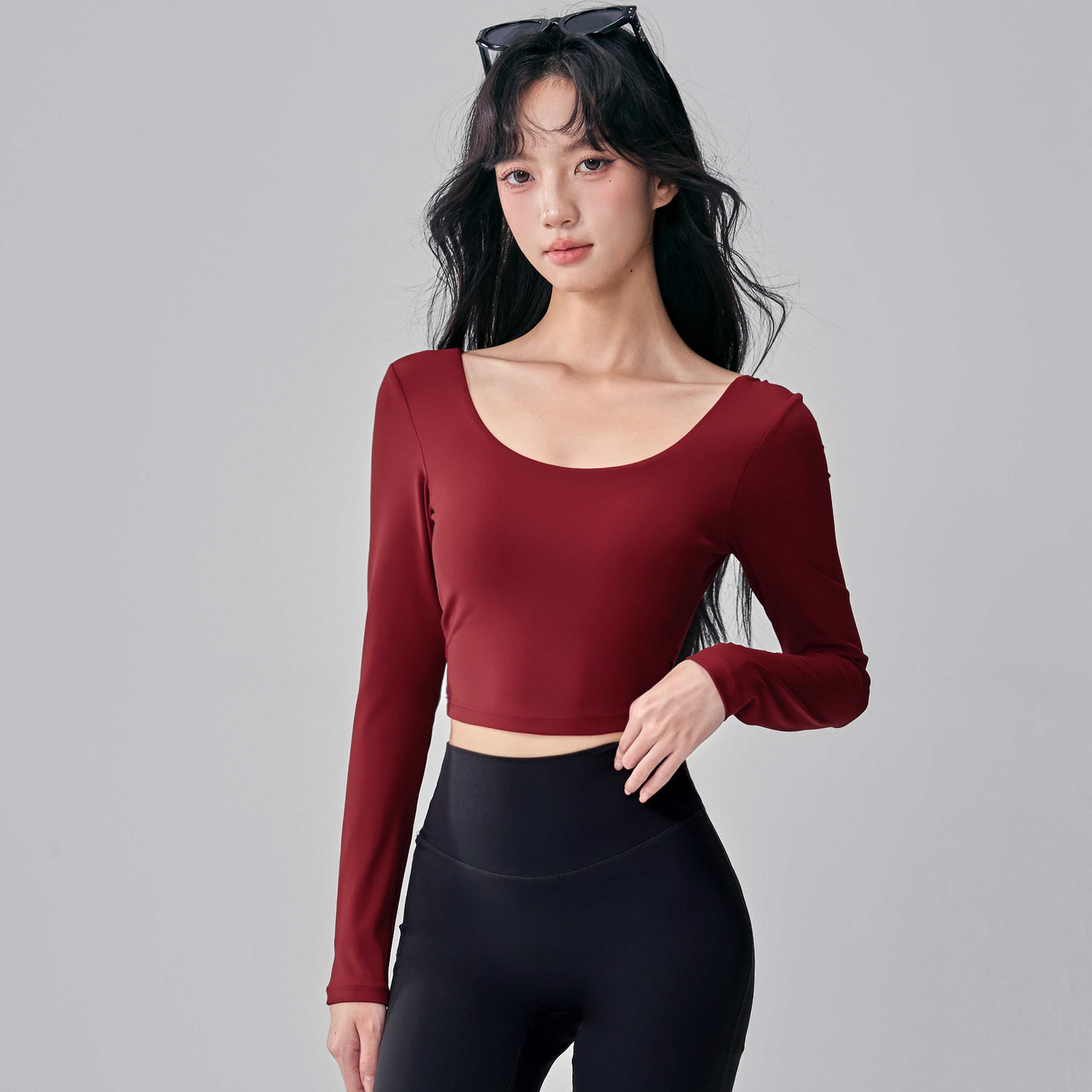 带胸垫美背瑜伽服新年红方领显瘦健身上衣普拉提露背跑步运动长袖,淘宝优惠券,粉丝福利购,淘宝优惠卷