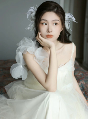 Wedding 风吹白玉兰晨袍羽毛头饰发夹新娘婚纱头饰造型花朵配饰仙