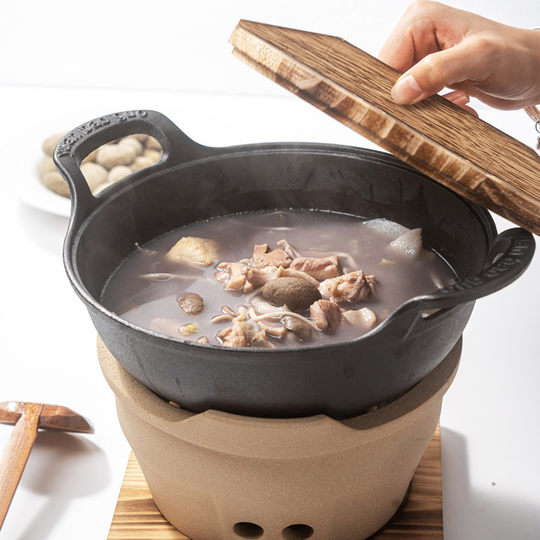 Fujian specialty salty olive stew soaked in tea and salted